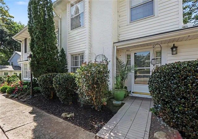 Photo 1 of Condo for sale at 1434 Hampton Glen Ct, Decatur, GA 30033 | MLS# 7829356 | Listing updated on 2026-09-10