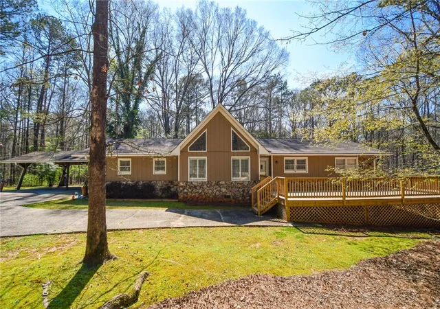 Photo 2 of Single family home for sale at 320 Sherwood Rd, Fayetteville, GA 30215 | MLS# 7848415 | Listing updated on 2026-10-29