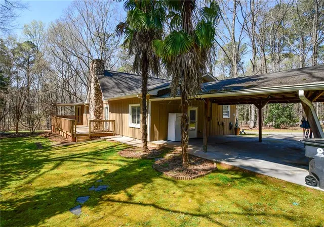 Photo 4 of Single family home for sale at 320 Sherwood Rd, Fayetteville, GA 30215 | MLS# 7848415 | Listing updated on 2026-10-29