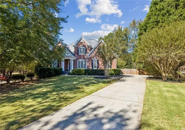 Photo 3 of Single family home for sale at 6380 Fox Crk Dr, Cumming, GA 30040 | MLS# 7858460 | Listing updated on 2026-10-24