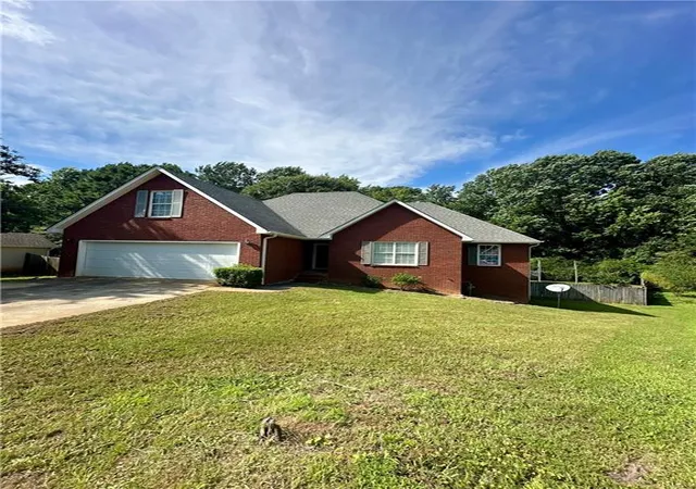 Photo 2 of Single family home for sale at 115 Cannon Dr, Fayetteville, GA 30214 | MLS# 7834513 | Listing updated on 2026-09-09