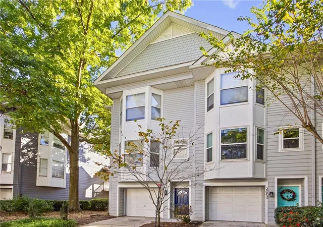 Photo 2 of Townhouse for sale at 951 Glenwood Ave SE #2001, Atlanta, GA 30316 | MLS# 7859516 | Listing updated on 2026-10-27
