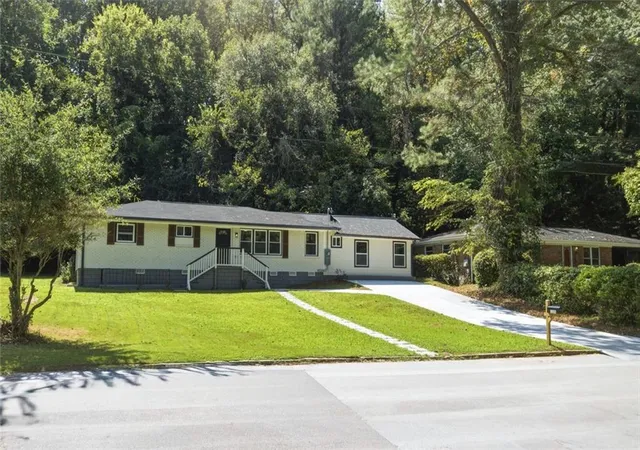 Photo 2 of Single family home for sale at 126 Meadow Park Ln Sw, Atlanta, GA 30315 | MLS# 7835280 | Listing updated on 2026-09-11
