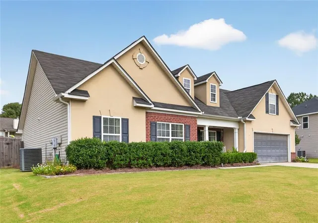 Photo 2 of Sale Pending at 962 Compass Dr, Bethlehem, GA 30620 | MLS# 7840112 | Listing updated on 2026-09-25