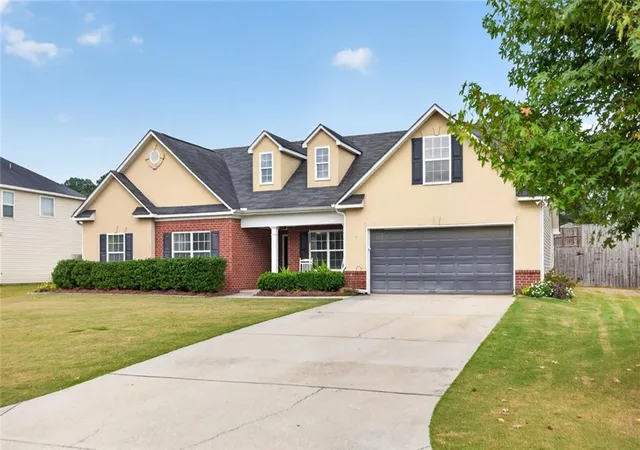 Photo 3 of Sale Pending at 962 Compass Dr, Bethlehem, GA 30620 | MLS# 7840112 | Listing updated on 2026-09-25