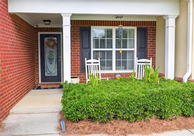 Photo 4 of Sale Pending at 962 Compass Dr, Bethlehem, GA 30620 | MLS# 7840112 | Listing updated on 2026-09-25