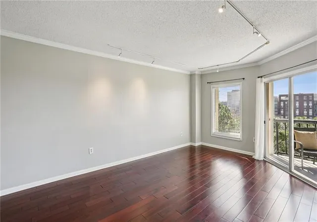 Photo 4 of Condo for sale at 1 Biscayne Dr NW #PH6, Atlanta, GA 30309 | MLS# 7813971 | Listing updated on 2026-10-23