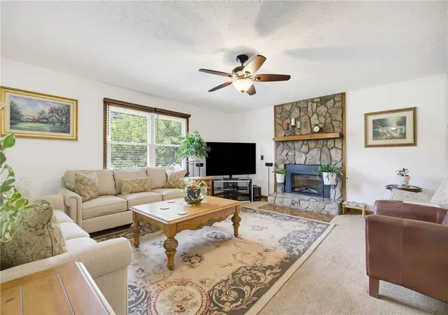 Photo 4 of Single family home for sale at 1090 Hickory Rd, Canton, GA 30115 | MLS# 7829376 | Listing updated on 2026-09-13