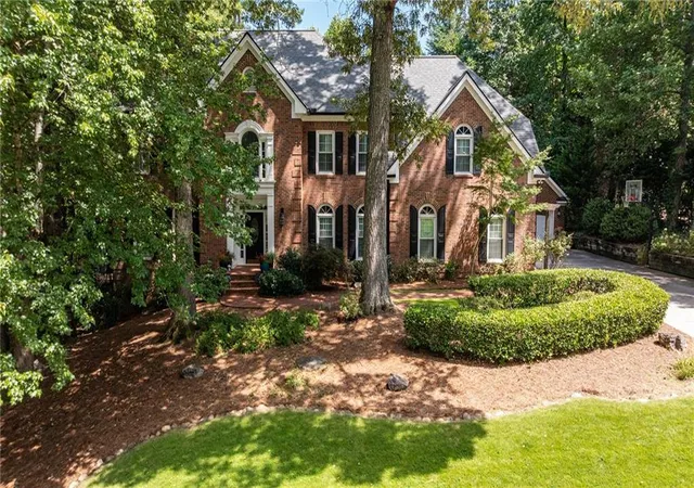 Photo 1 of Sale Pending at 480 Abbeywood Dr, Roswell, GA 30075 | MLS# 7836282 | Listing updated on 2026-10-07