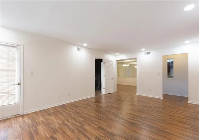 Photo 4 of Condo for sale at 6851 Roswell Rd #B15, Atlanta, GA 30328 | MLS# 7792156 | Listing updated on 2026-10-01
