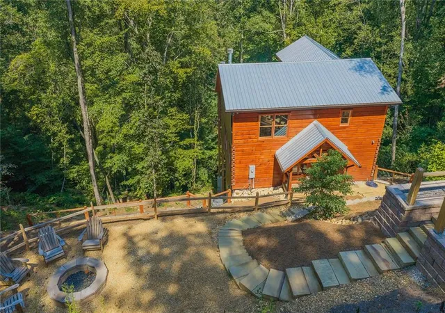 Photo 2 of Single family home for sale at 138 Rhondas Wy, Ellijay, GA 30540 | MLS# 7826034 | Listing updated on 2026-09-08