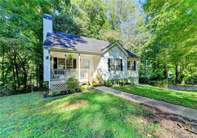 Photo 2 of Single family home for sale at 16 River Oak Ct, Dawsonville, GA 30534 | MLS# 7835354 | Listing updated on 2026-09-11