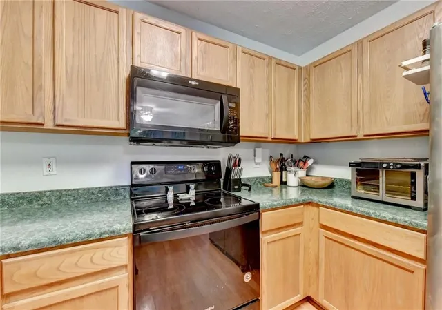 Photo 3 of Single family home for sale at 16 River Oak Ct, Dawsonville, GA 30534 | MLS# 7835354 | Listing updated on 2026-09-11