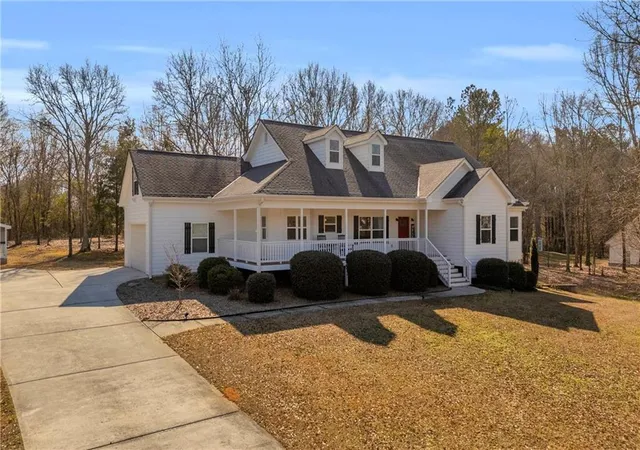 Photo 1 of Single family home for sale at 3020 Meadow Trl, Loganville, GA 30052 | MLS# 7836124 | Listing updated on 2026-09-11