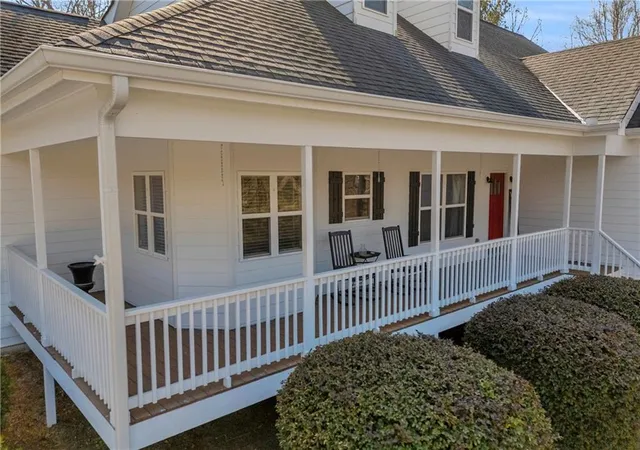 Photo 3 of Single family home for sale at 3020 Meadow Trl, Loganville, GA 30052 | MLS# 7836124 | Listing updated on 2026-09-11