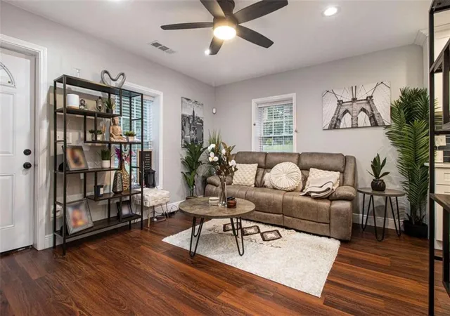 Photo 4 of Single family home for sale at 213 King St, Jonesboro, GA 30236 | MLS# 7860656 | Listing updated on 2026-10-29