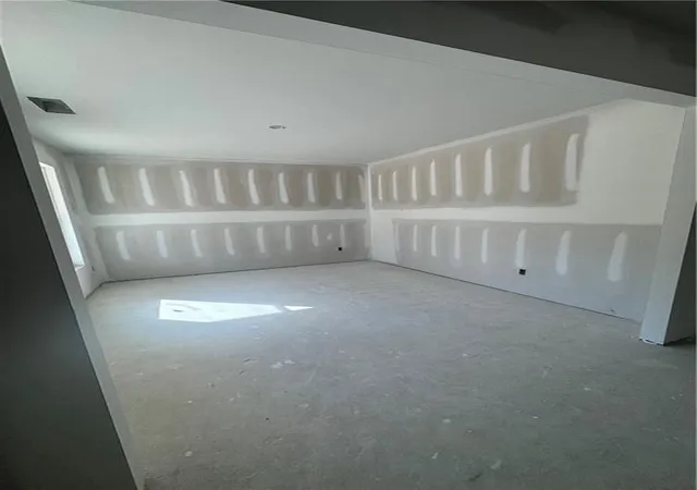 Photo 3 of Single family home for sale at 2731 Riverpine Trl, Atlanta, GA 30331 | MLS# 7838402 | Listing updated on 2026-10-20