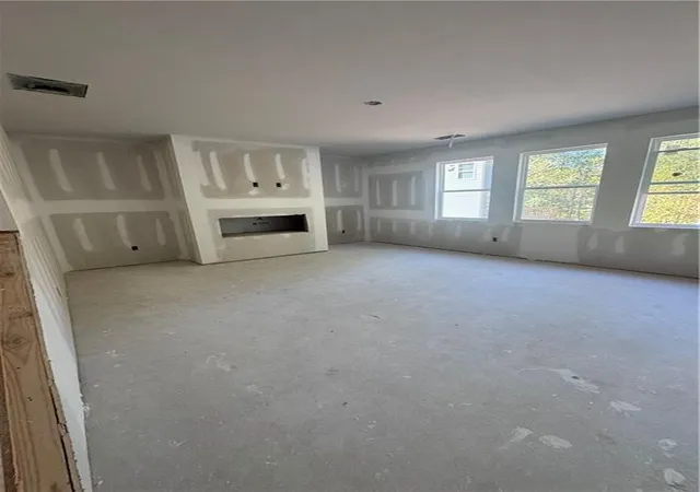 Photo 4 of Single family home for sale at 2731 Riverpine Trl, Atlanta, GA 30331 | MLS# 7838402 | Listing updated on 2026-10-20