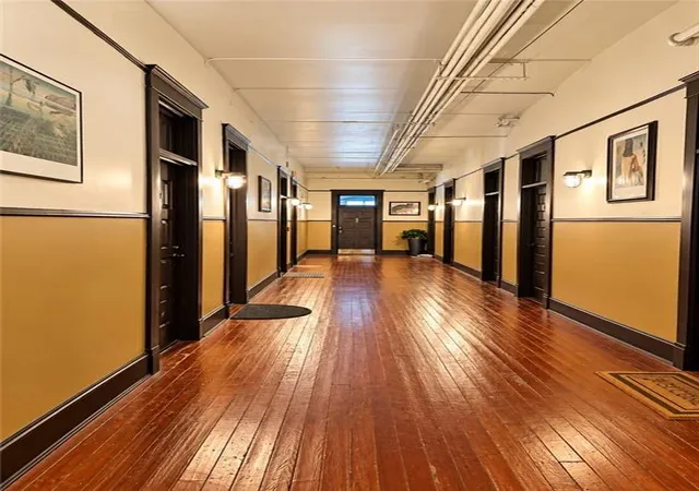 Listing Photo 1 - Condo for sale in building located at 215 Mitchell St Sw, Atlanta, GA 30303 - Unit #4