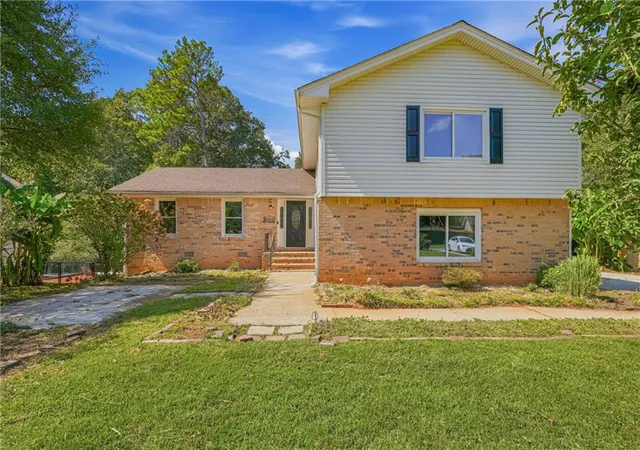 Photo 1 of Sale Pending at 5265 Corinth Cir, Stone Mountain, GA 30087 | MLS# 7844801 | Listing updated on 2026-10-04