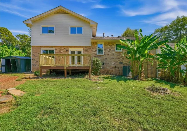 Photo 4 of Sale Pending at 5265 Corinth Cir, Stone Mountain, GA 30087 | MLS# 7844801 | Listing updated on 2026-10-04