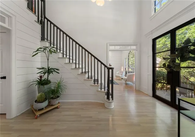 Photo 4 of Single family home for sale at 4475 Crestwicke Pointe, Sandy Springs, GA 30319 | MLS# 7838912 | Listing updated on 2026-09-26