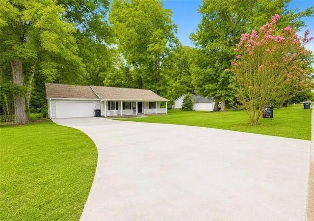 Photo 2 of Sale Pending at 135 Willow Shls Dr, Covington, GA 30016 | MLS# 7817291 | Listing updated on 2026-09-10
