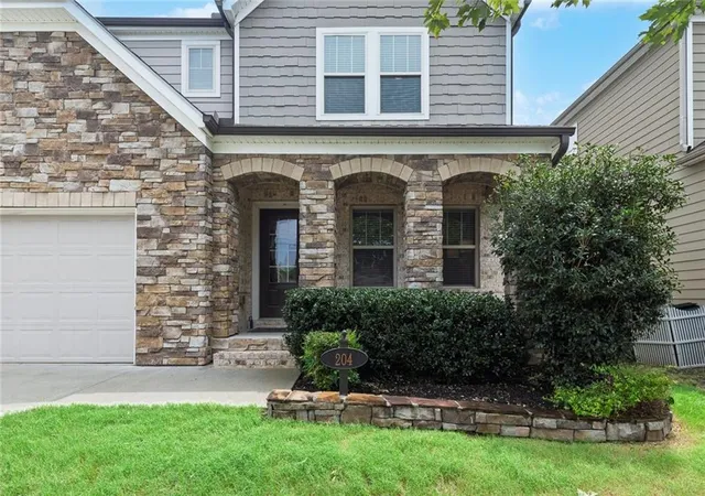 Photo 3 of Single family home for sale at 204 Meadows Ct, Woodstock, GA 30189 | MLS# 7832307 | Listing updated on 2026-09-13