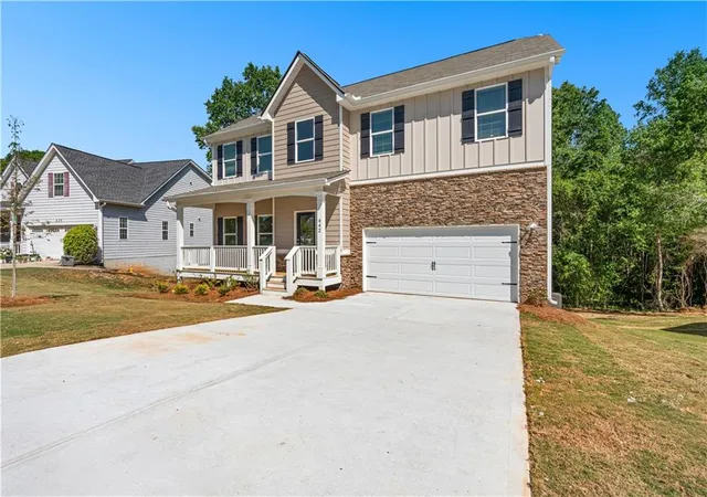Photo 3 of Single family home for sale at 442 The Blvd, Newnan, GA 30263 | MLS# 7830653 | Listing updated on 2026-09-15