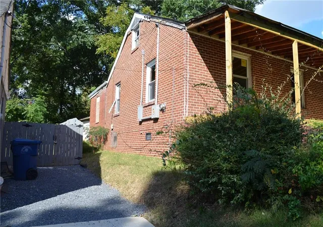 Photo 4 of Single family home for sale at 1751 Tiger Flowers Dr, Atlanta, GA 30314 | MLS# 7841067 | Listing updated on 2026-10-27