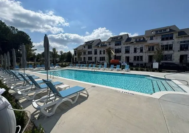 Listing Photo 5 - Condo for sale in building located at 545 Belvedere Dr, Alpharetta, GA 30022 - Unit #14