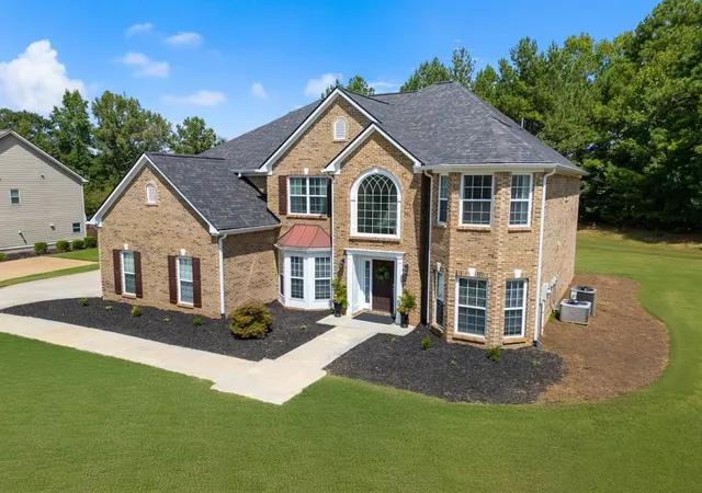 Photo 2 of Single family home for sale at 1316 Darian Ln, Locust Grove, GA 30248 | MLS# 7824563 | Listing updated on 2026-10-06