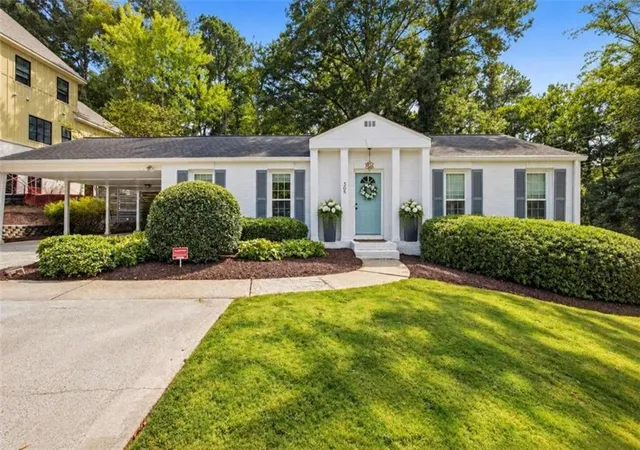 Photo 1 of Sale Pending at 305 Norcross St, Roswell, GA 30075 | MLS# 7844309 | Listing updated on 2026-10-07