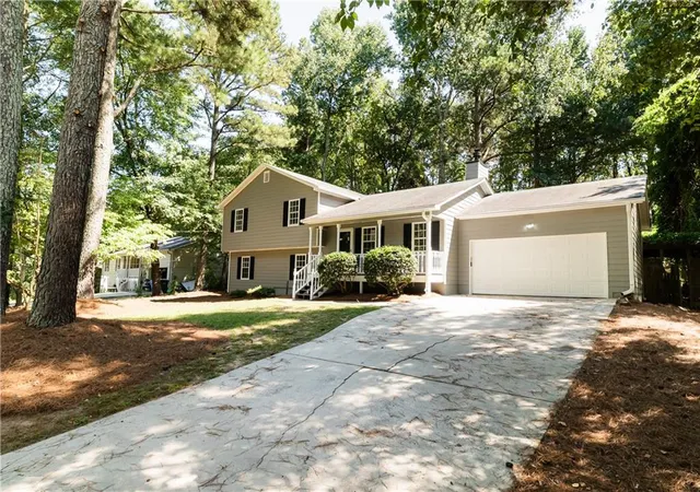 Photo 3 of Single family home for sale at 2340 Rockwell Dr, Buford, GA 30519 | MLS# 7833067 | Listing updated on 2026-09-11