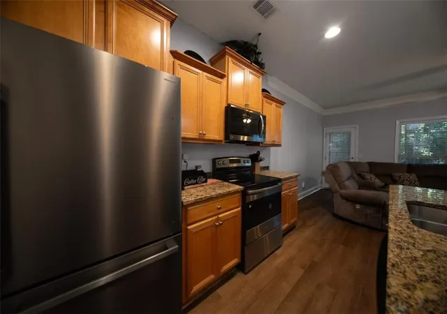 Photo 3 of Townhouse for sale at 7070 Galloway Point, Riverdale, GA 30296 | MLS# 7836044 | Listing updated on 2026-09-11