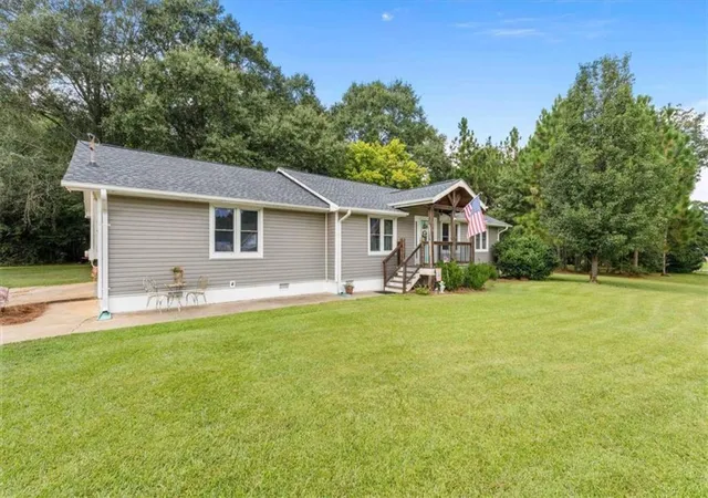 Photo 2 of Single family home for sale at 210 Poplar St, Bowdon, GA 30108 | MLS# 7831589 | Listing updated on 2026-09-03
