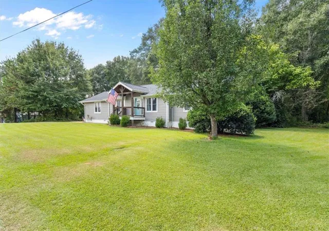 Photo 2 of Single family home for sale at 210 Poplar St, Bowdon, GA 30108 | MLS# 7831589 | Listing updated on 2026-09-03