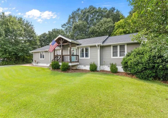 Photo 3 of Single family home for sale at 210 Poplar St, Bowdon, GA 30108 | MLS# 7831589 | Listing updated on 2026-09-03