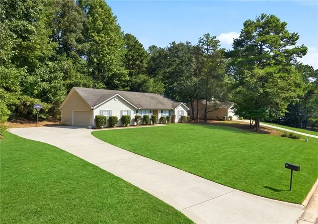 Photo 2 of Sale Pending at 25 Mountainview Dr, Covington, GA 30016 | MLS# 7834179 | Listing updated on 2026-09-17