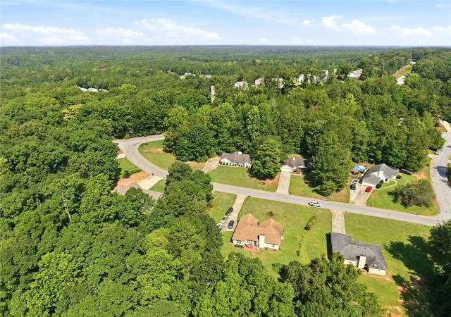 Photo 4 of Sale Pending at 25 Mountainview Dr, Covington, GA 30016 | MLS# 7834179 | Listing updated on 2026-09-17