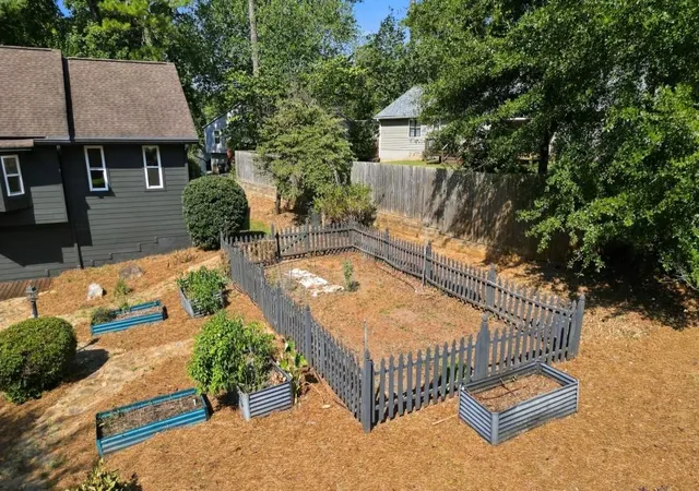 Photo 3 of Sale Pending at 3751 Station Dr, Kennesaw, GA 30144 | MLS# 7840305 | Listing updated on 2026-10-08