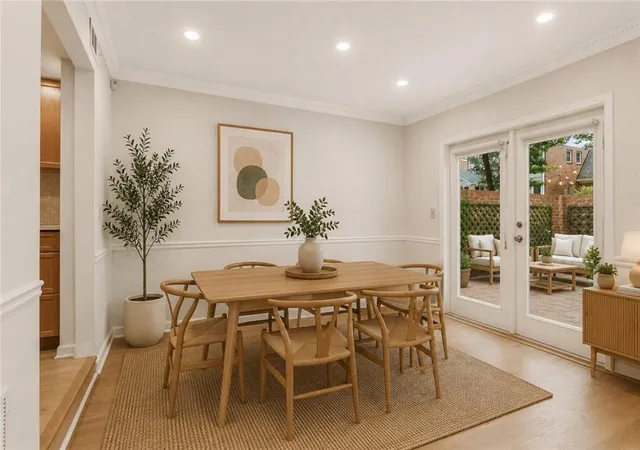 Photo 3 of Townhouse for sale at 4101 Dunwoody Clb Dr #31, Atlanta, GA 30350 | MLS# 7834604 | Listing updated on 2026-09-11