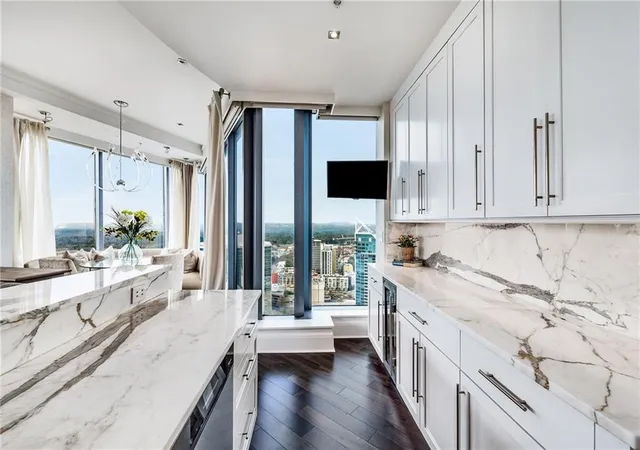 Photo 2 of Condo for sale at 3344 Peachtree Rd Ne #3301, Atlanta, GA 30326 | MLS# 7779098 | Listing updated on 2026-09-04