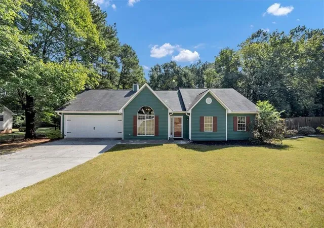 Photo 1 of Single family home for sale at 14 Sherwood Dr Nw, Cartersville, GA 30121 | MLS# 7834526 | Listing updated on 2026-10-09