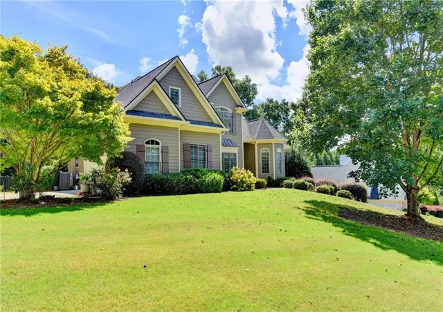 Photo 2 of Single family home for sale at 5720 Red Maple Tr, Cumming, GA 30028 | MLS# 7838537 | Listing updated on 2026-10-24