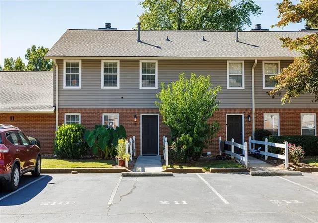 Photo 1 of Townhouse for sale at 7750 Roswell Rd #11B, Sandy Springs, GA 30350 | MLS# 7858003 | Listing updated on 2026-10-26