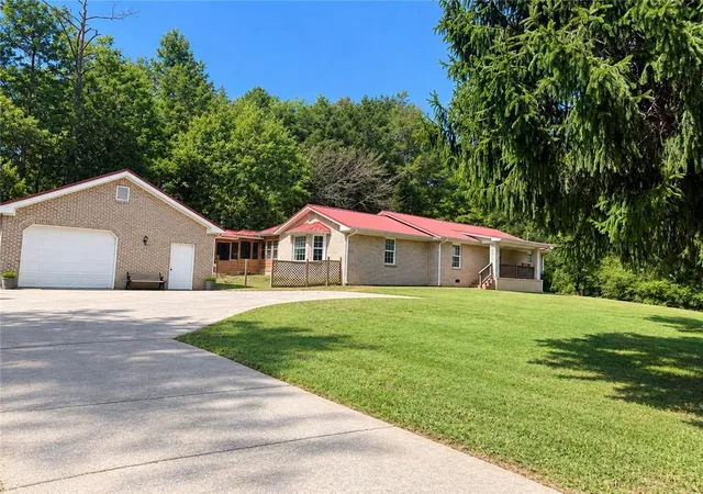 Photo 1 of Single family home for sale at 26 Farmer Rd Nw, Cartersville, GA 30120 | MLS# 7836351 | Listing updated on 2026-09-27