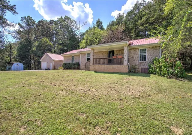 Photo 3 of Single family home for sale at 26 Farmer Rd Nw, Cartersville, GA 30120 | MLS# 7836351 | Listing updated on 2026-09-27