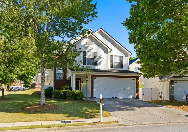 Photo 2 of Single family home for sale at 702 River Hl Dr, Lawrenceville, GA 30046 | MLS# 7836175 | Listing updated on 2026-09-12