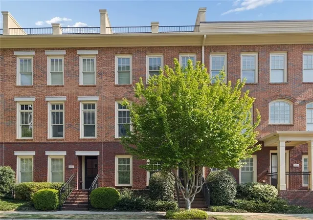 Photo 3 of Townhouse for sale at 1014 River Vista Dr, Sandy Springs, GA 30339 | MLS# 7843727 | Listing updated on 2026-09-25